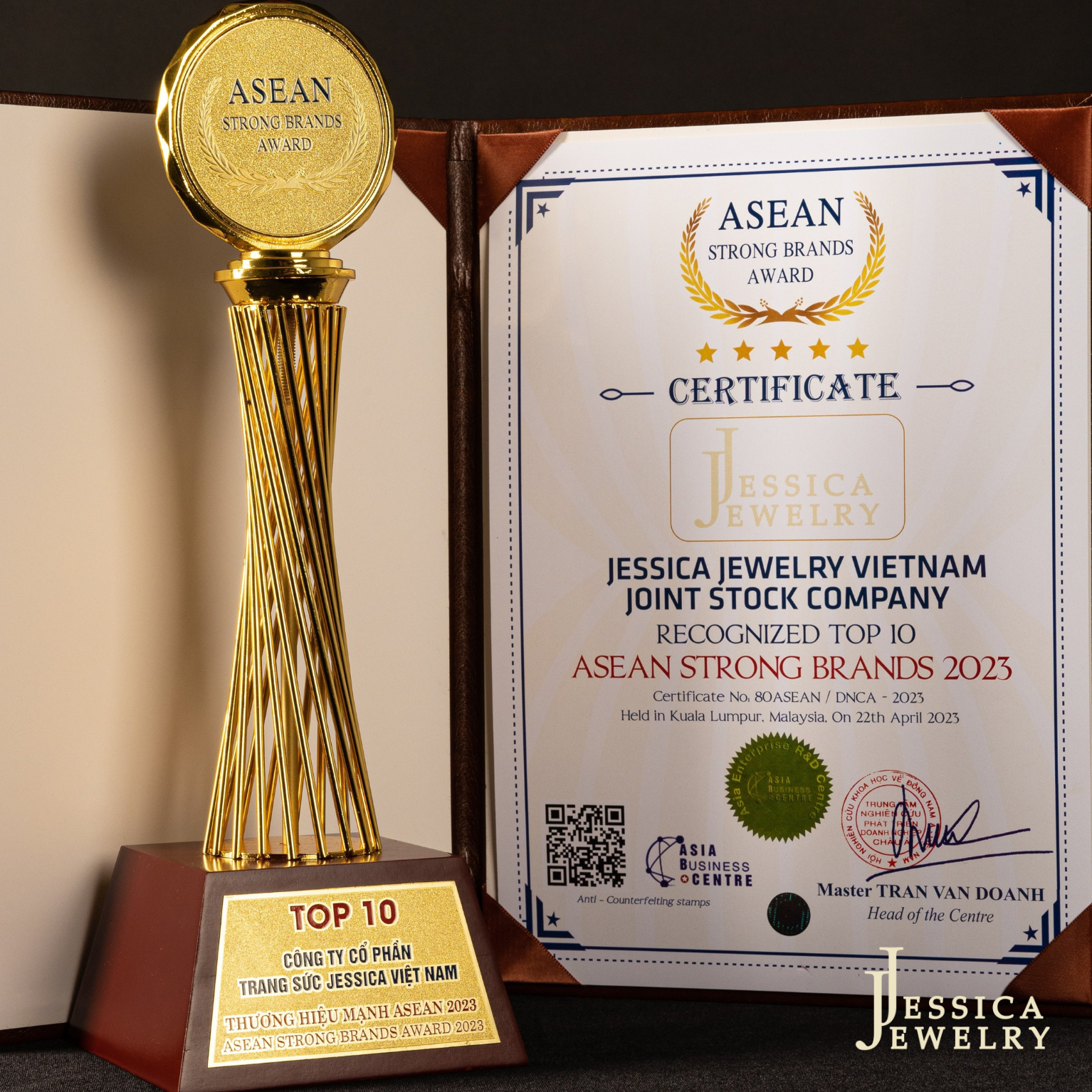 Jessica Jewelry tự hào đạt danh hiệu Top 10 Thương hiệu Mạnh ASEAN 2023
