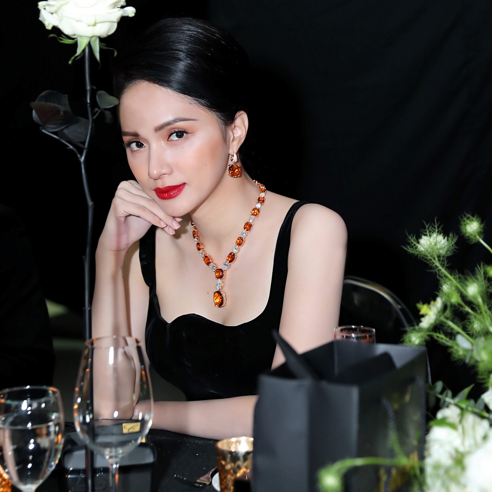 Bộ sưu tập Summer x Hoa Hậu Hương Giang