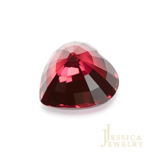 HEART SHAPE GARNET (GARNET CÓ HÌNH DẠNG TRÁI TIM)