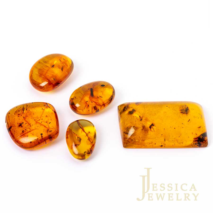 AMBER (HỔ PHÁCH)