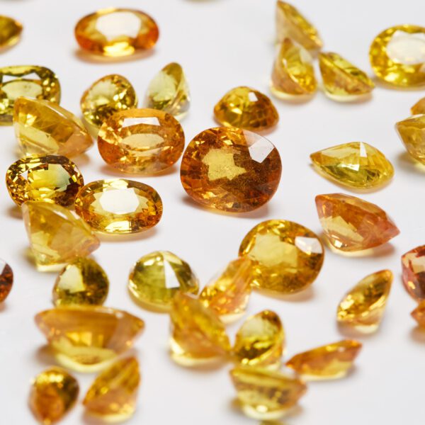YELLOW SAPPHIRE (SAPPHIRE VÀNG)