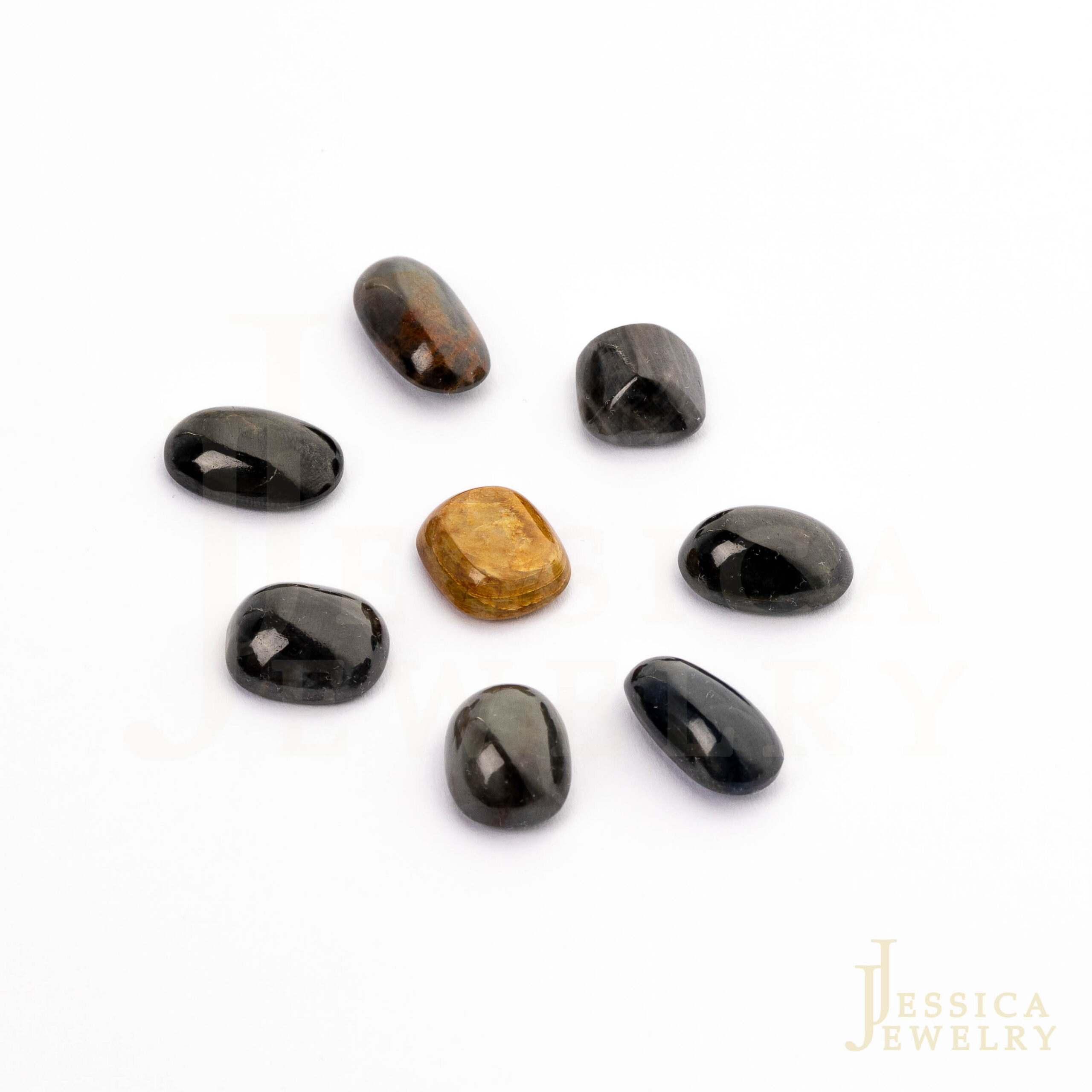 BLACK AND BROWN SAPPHIRE (SAPPHIRE ĐEN VÀ NÂU)
