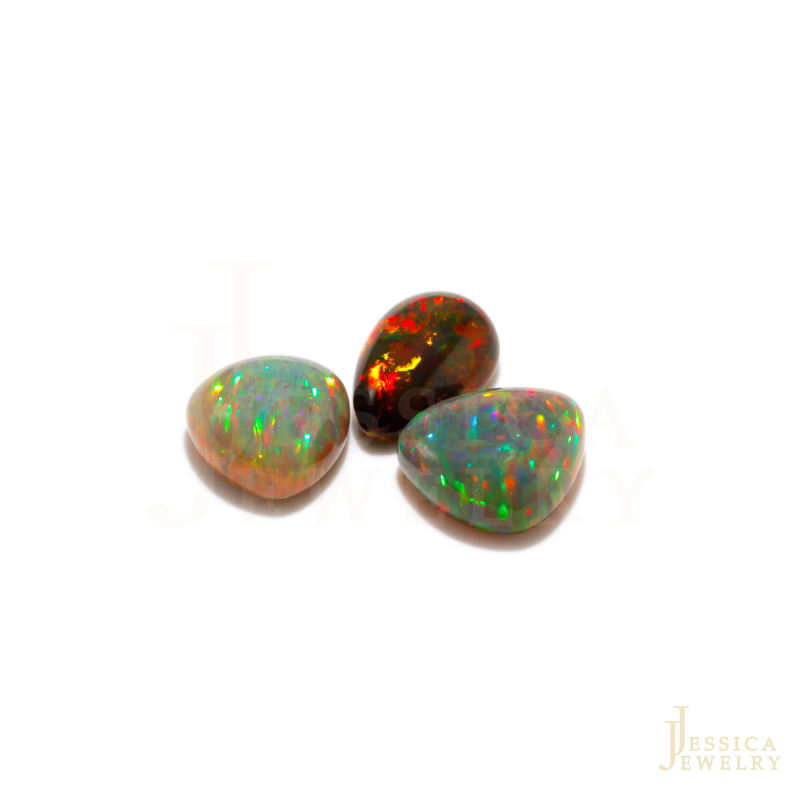 PRECIOUS OPAL (OPAL QUÝ)